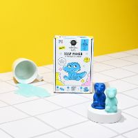 fabriquer son savon forme crocodile bleu pour les enfants